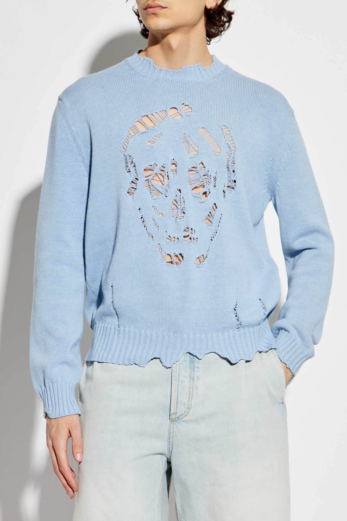 【送料&関税込】Alexander McQueen Light-blue Cotton Sweater Alexander McQueen Light-blue Cotton Sweater | italist